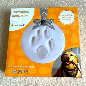 Paw prints Keepsake 🐾 New in Box!